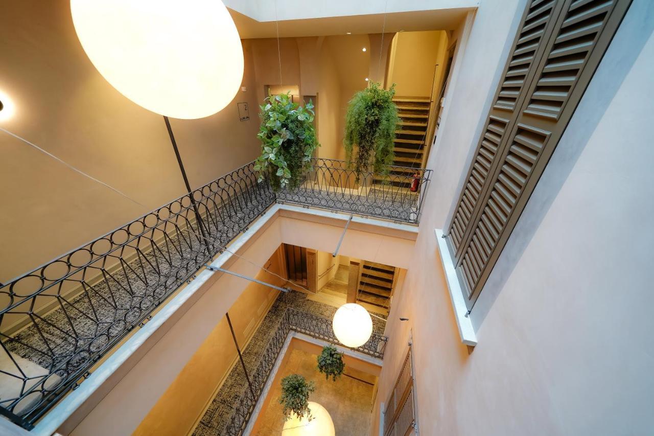 Bergamo Inn 21 Exterior foto Interior of the hotel